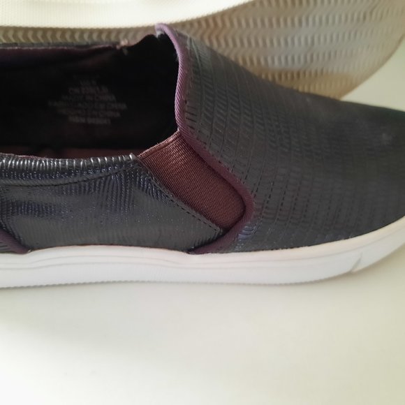 H&M Croc Textured Slip-on Sneakers - Plum Purple - Picture 5 of 16